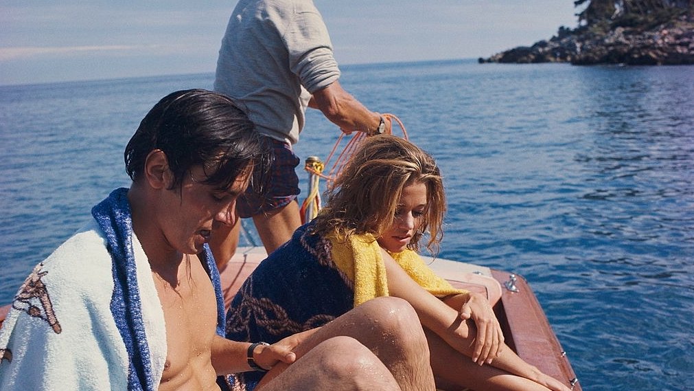 Summer energy, courtesy of Jane Fonda and Alain Delon (Côte d’Azur, 1963).