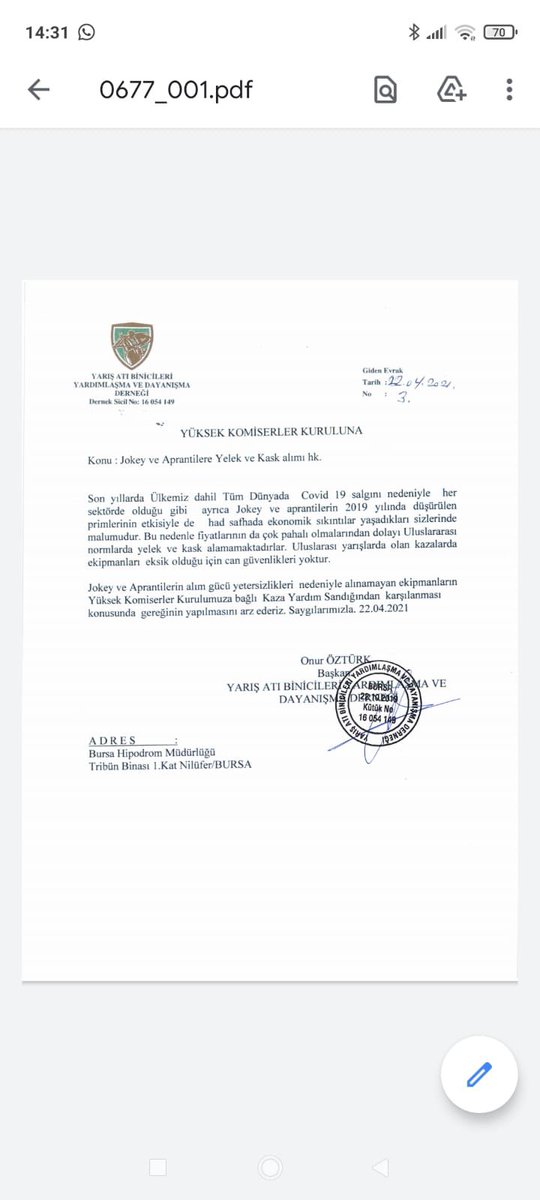 Dün izmir şirinyer hipodromunda düşen Meslektaşlarımızdan Adem şen kardeşimizin kaskının geldiği durum 2019 yılında elimizden alınan haklarımızı geri alabilmemiz için daha kaç can vericez <a href="/YkkGovTr/">Yüksek Komiserler Kurulu</a> <a href="/_TJK_/">Türkiye Jokey Kulübü</a>