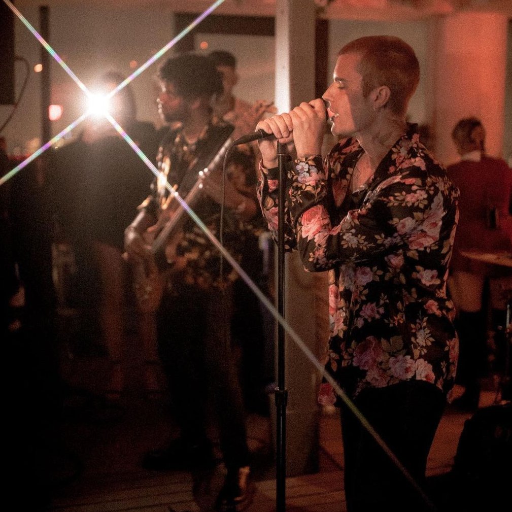 Justin be looking like those renaissance paintings nowdays it's not even a joke