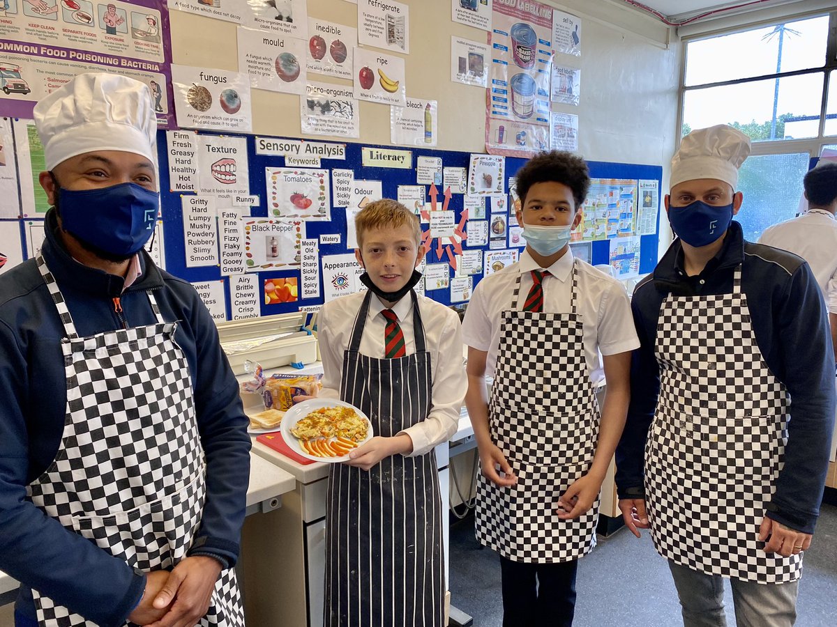 NCCBrent's tweet photo. Thanks @WatesGroup #knowleshouse @DeniseSouthard5 for giving up your time to cook #breakfast #omelettes alongside our students. Our students are passionate about cooking & this enabled them to enjoy this whilst engaging in conversations about life & the construction industry! https://t.co/iTmnljb9YK