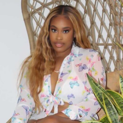 CreditWithKiara's tweet photo. #NewProfilePic https://t.co/N9JMkXRBtH