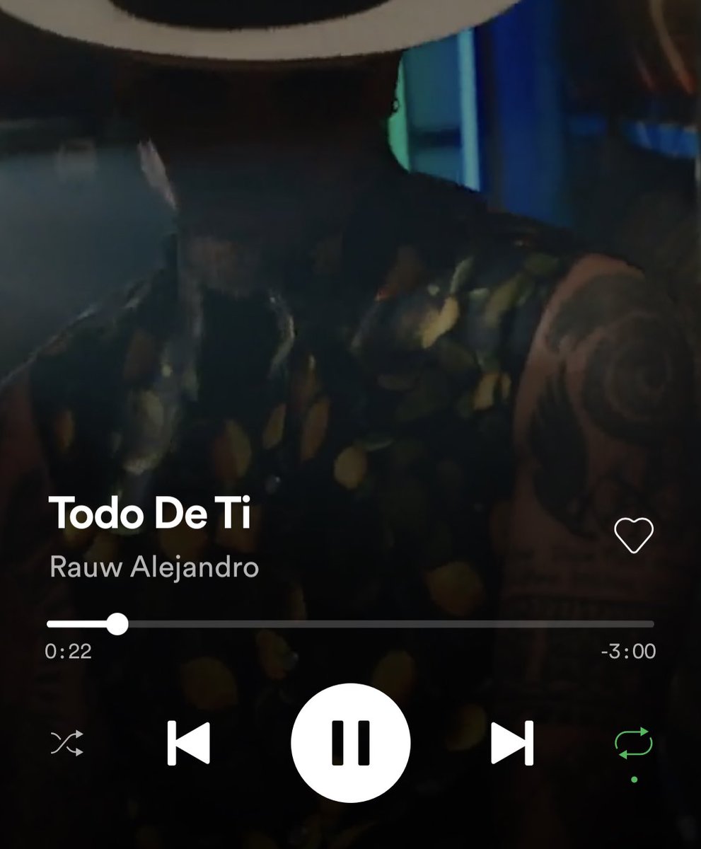Mi hijo va a salir bailando esta canción de tanto que la escuchamos 😂 Me urgeeeee salir a bailar 💃🏻💃🏻💃🏻💃🏻💃🏻