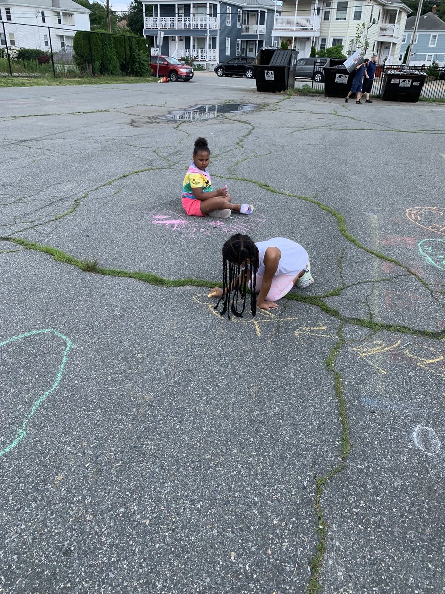 When it is 90° or more in your classroom you need to take the math lesson outside with chalk! @Baldwin_School <a href="/NelsonShannyn/">Shannyn Nelson</a>