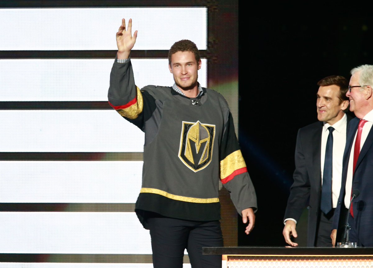 GoldenKnights's tweet image. Four years ago today 😃 #VegasBorn