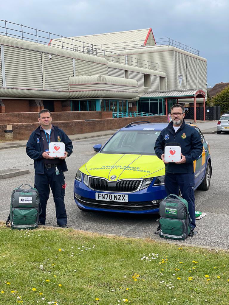 SNCResponders's tweet photo. A big thank you to @EastHunsburyPC for a recent grant which has purchased replacement batteries for the defibrillators carried by two local responders, Alain and @Nigsley @EMAS_CFR
#rescueready #localcommunity #volunteers #donations #easthunsbury #collingtree #blackymore AM https://t.co/v8KaSOX2pI