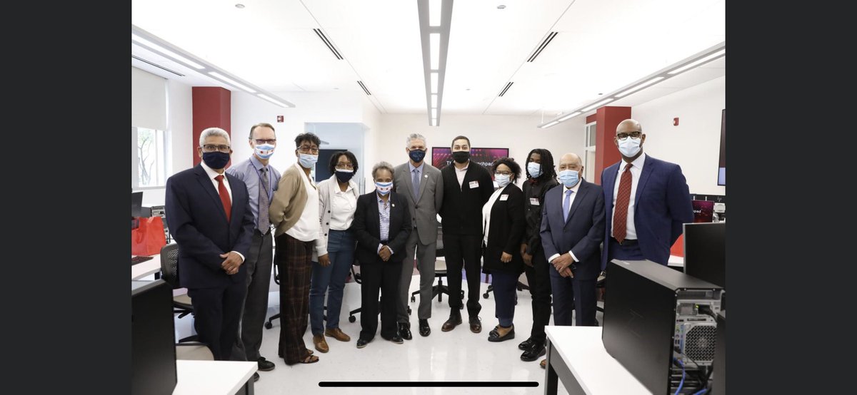 Chancellor_Juan's tweet photo. I was fortunate to join @chicagosmayor, @KKCPresThomas, @SDIPresence @WorldBizChicago @ChiCookWORKS and many others to mark the official opening of @KK_College's Tech Launchpad today, a new technology lab designed to help close the industry's equity gaps. https://t.co/NyYnTCxctu https://t.co/21AjTOMQ7x