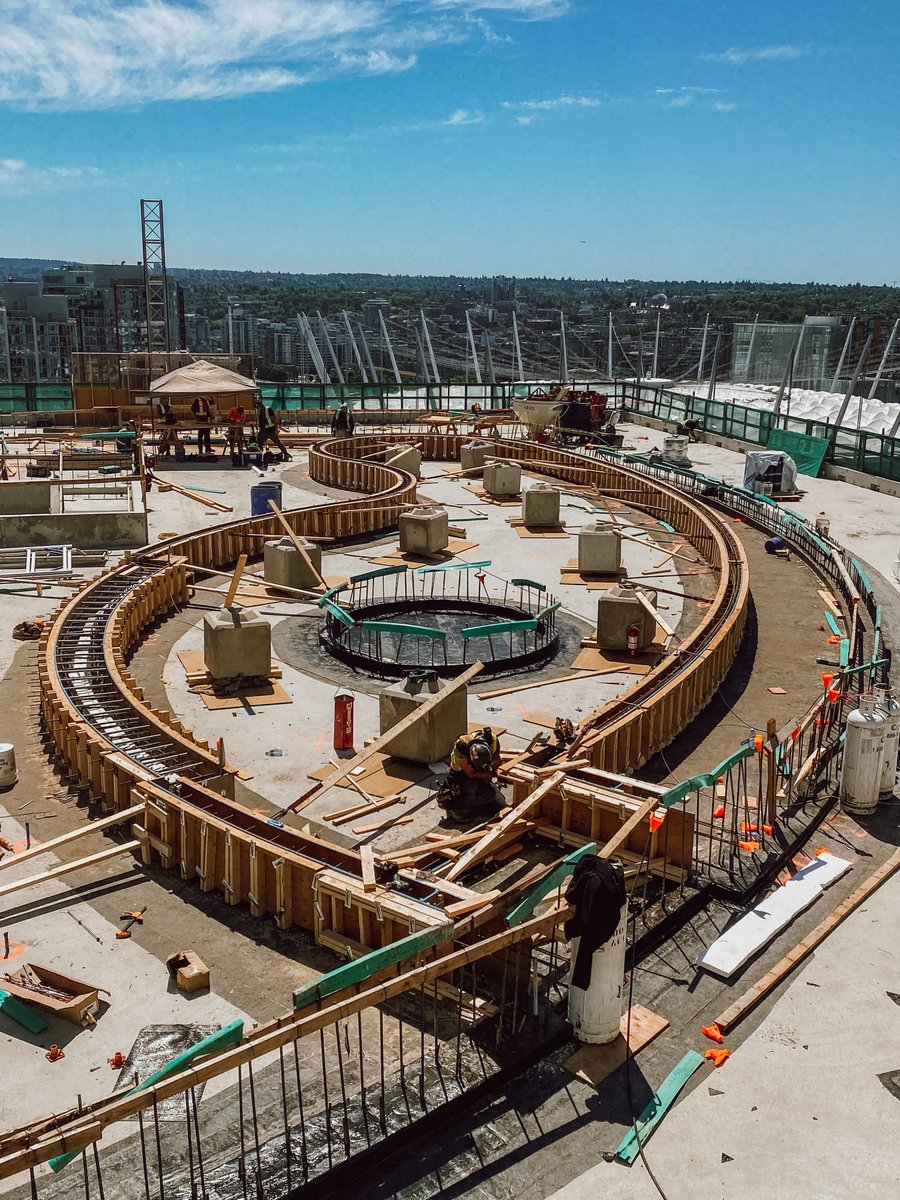 fuhriousconst's tweet photo. Beauty Day in Vancouver! 🤩 Radius walls and benches are formed up and ready for concrete! #fuhriousconstruction #concrete #horizonlsc #vancouverbc #radiusforms #architecturalconcrete #construction https://t.co/RJBIjIfS5L