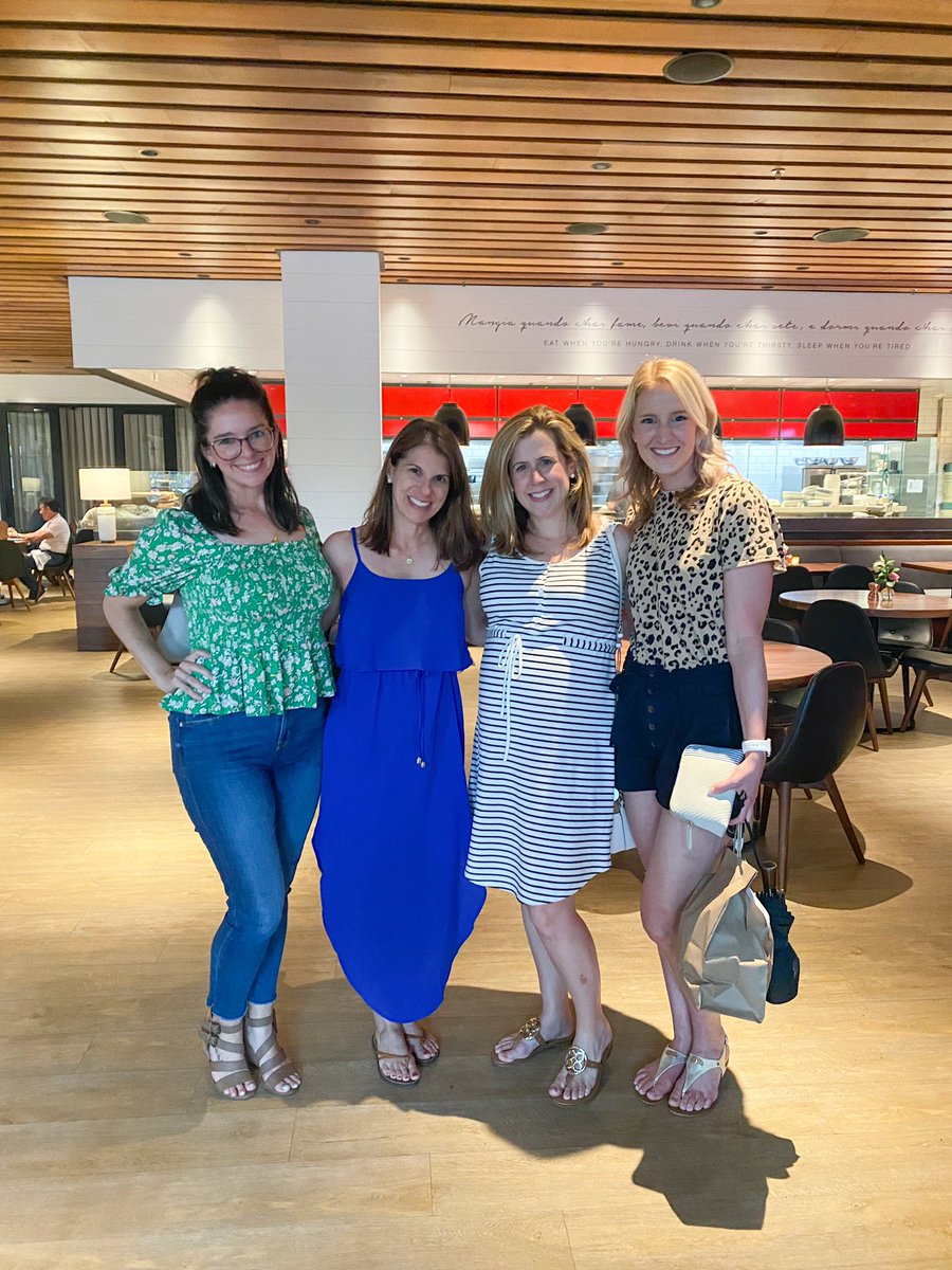 My happy hour ladies 6 years running Love you all so much 💕 #PMsforLife <a href="/ABasca33/">Amanda Basca</a> <a href="/SarahShaheen2/">Sarah Shaheen</a> @SamRaye918
