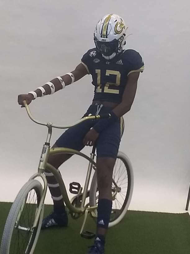 MekhiJones02's tweet photo. Had A Great Visit And Camp At Georgia Tech Today @CoachBrentKey @Hood_Consulting @DexPreps @CoachHeej @the205mike https://t.co/M6XR3JGqV6