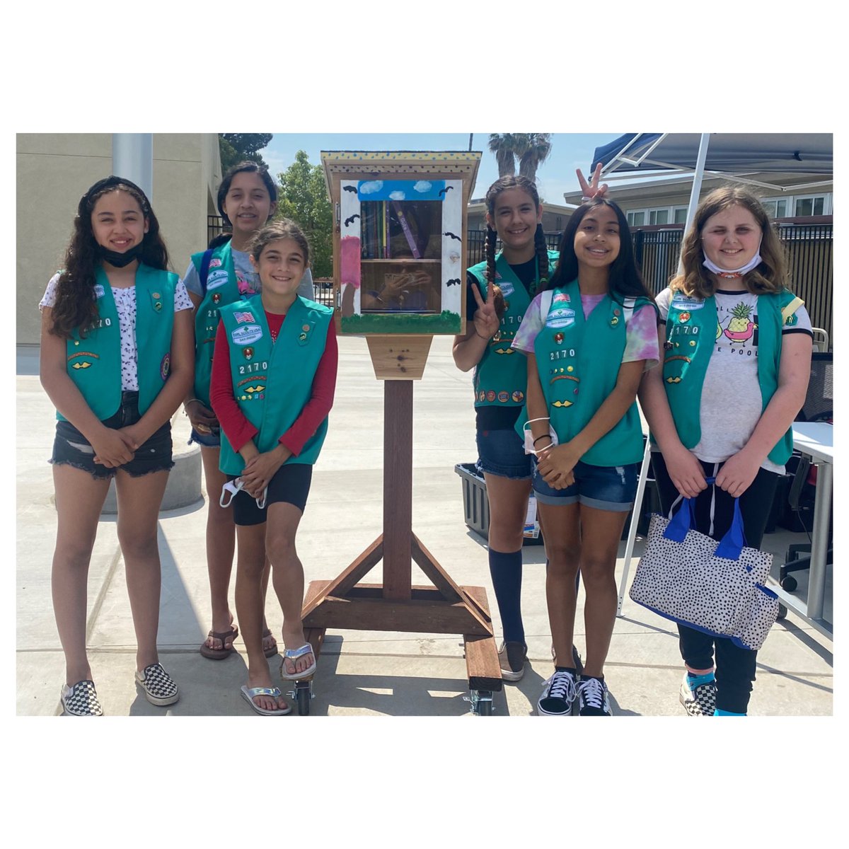 MissionEUSD's tweet photo. Huge shoutout and thanks 🙏 to #GirlScout Troop 2170 for donating a #LittleFreeLibrary to our school. Girls in the troop went …

https://t.co/1NFGNLJxWI https://t.co/lql8bSfy9o