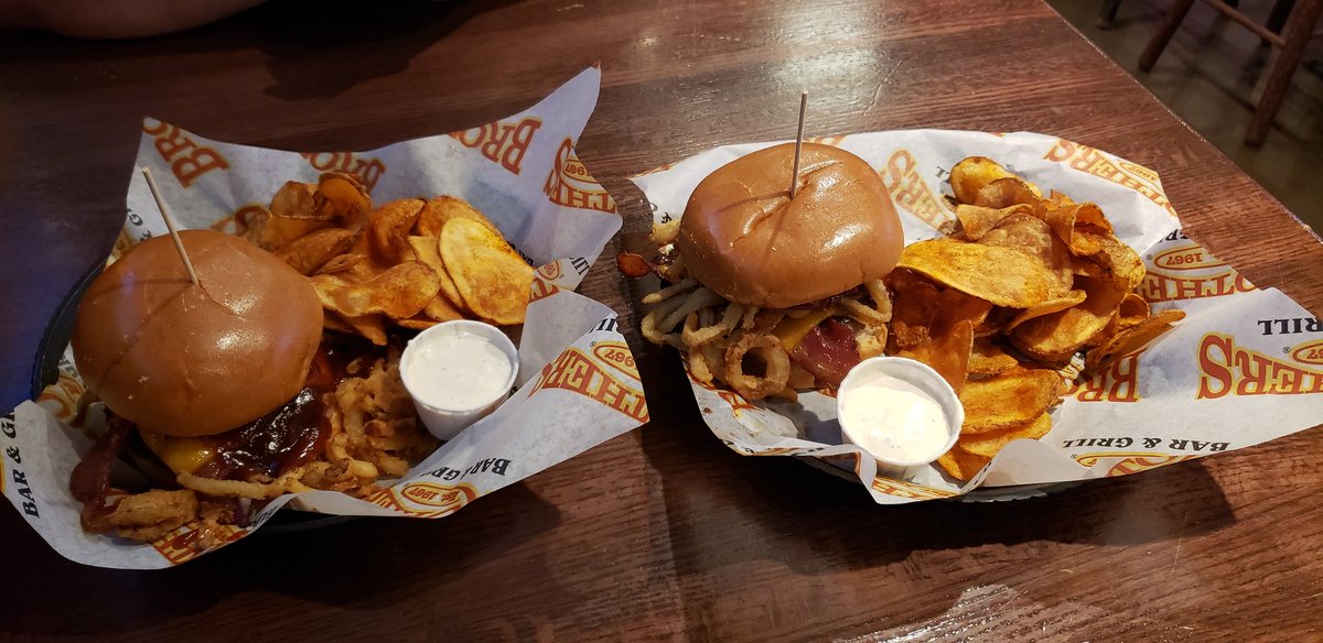 @indyburgerweek @VisitIndy @indystar @YelpIndy @EatHereIndy @INBeef @wrtv @IndianapolisM0M @93wibc @IndyDT @CBS4Indy OMG the best burger/service/beer for your $6. Huge KUDOS to @BrothersBripple FANTASTIC JOB