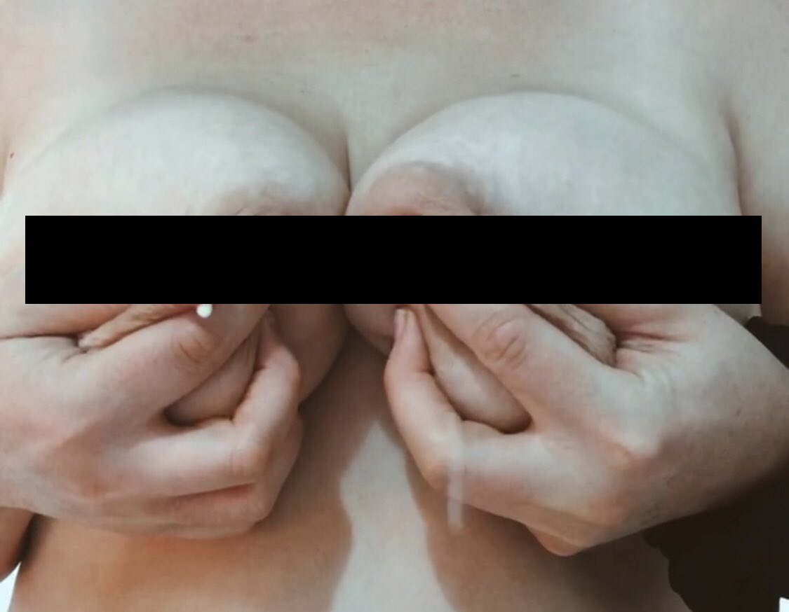 plant_princesss's tweet photo. I’m calling this Milf and Cookies

Head over to my @OnlyFans for the uncensored version.

Thanks to one of my incredible subs for the idea! 

FREE TO SUBSCRIBE
✧ 𝙳𝙼'𝚜 𝚊𝚕𝚠𝚊𝚢𝚜 𝚘𝚙𝚎𝚗 ✧
https://t.co/H7RHbypzd1

#milf #cookies #ContentCreator #onlyfans #milk #boobs https://t.co/uIt3HfRL2Q