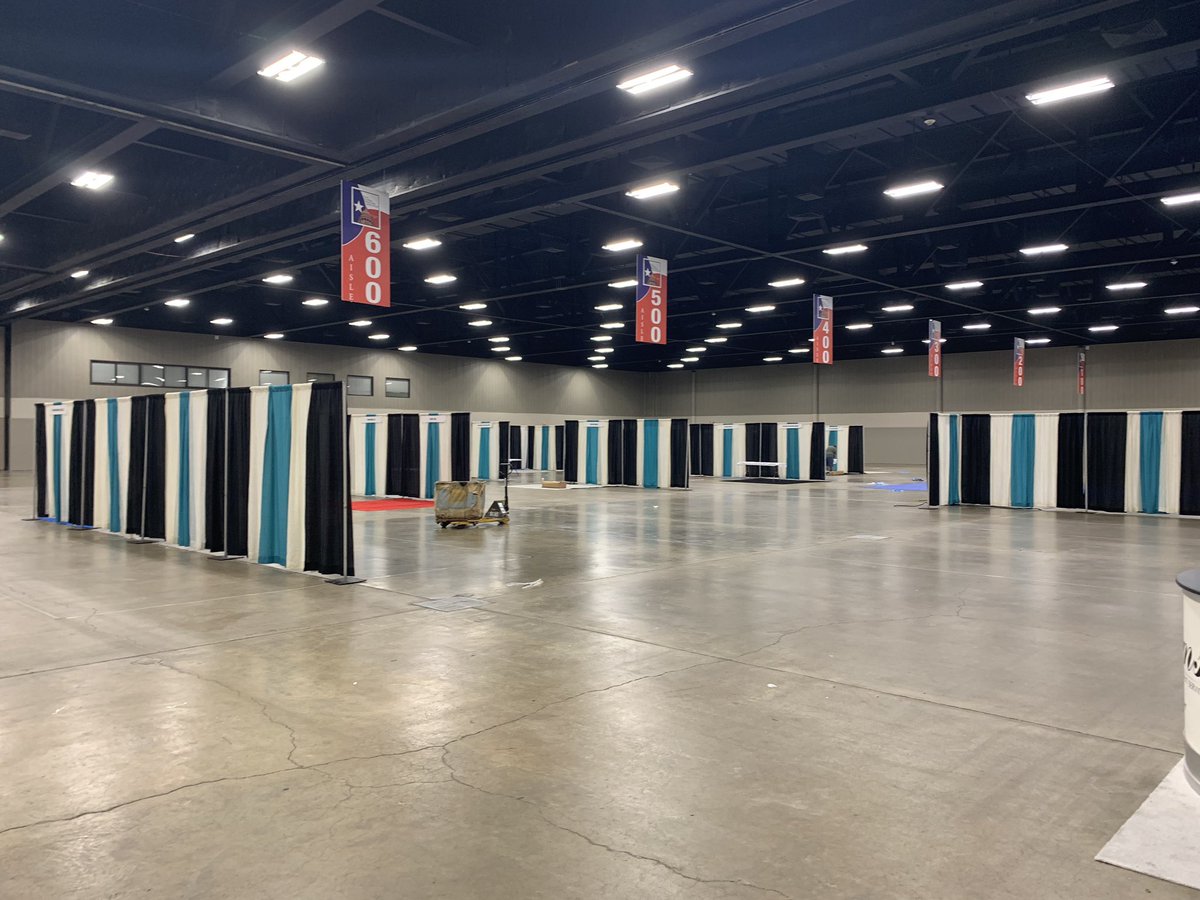 GemsEvents's tweet image. Ready, show set! The Texas Funeral Director Association’s annual convention is moving in today.