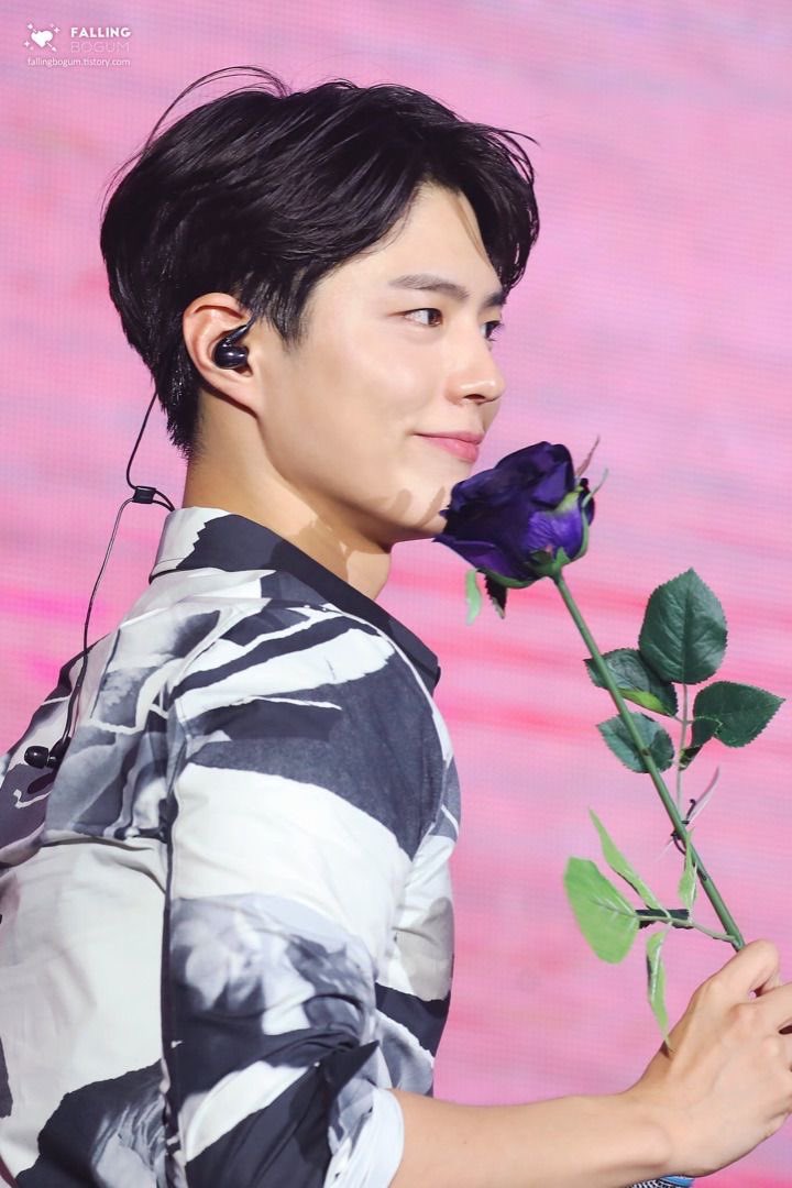 it’s been 2 years 🥺💙 Good Day in MNL ♡