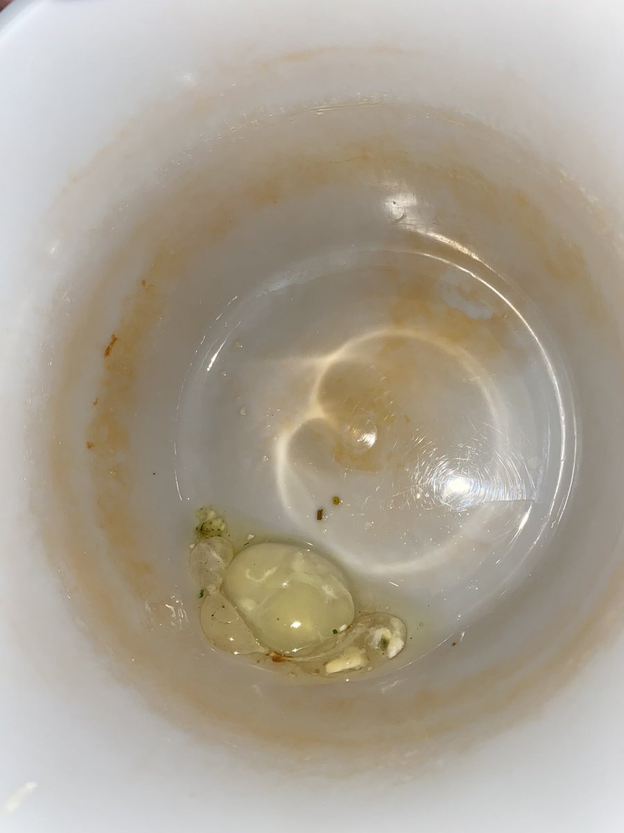 Bethaniee1D's tweet photo. @Tesco Cracked one of your eggs yesterday and this is what came out… https://t.co/f4HSU3hTEZ