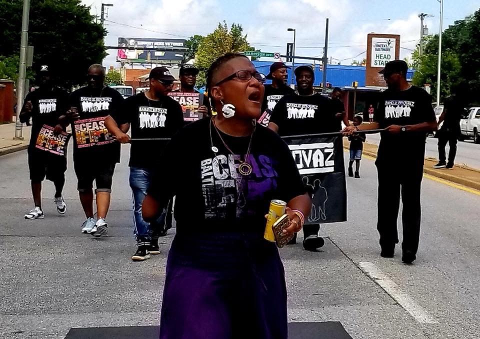 Everytown's tweet photo. “In my life, more friends have died from gun violence than I care to count. I’m involved in this work because I have to do something productive with the grief.” - Erricka Bridgeford, founder of Baltimore Ceasefire 365

Read about @BmoreCeasefire’s work:
https://t.co/raLkHBFTBN https://t.co/XwOXwZOL8X
