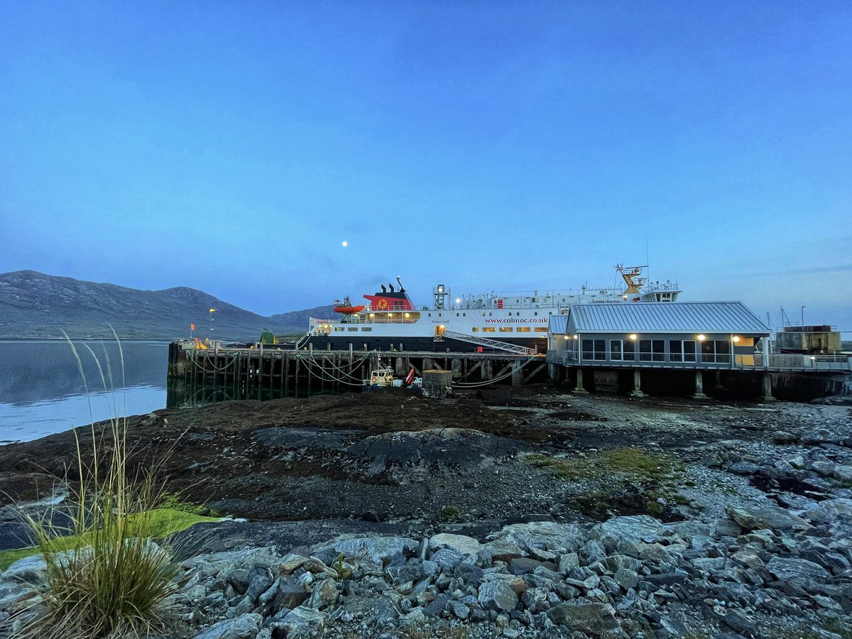 Tonight's view in Lochmaddy, North Uist ...almost still daylight, with a bright waxing gibbous moon above the funnel 🌔#longestdayoftheyear #lifeatsea ⛴😊