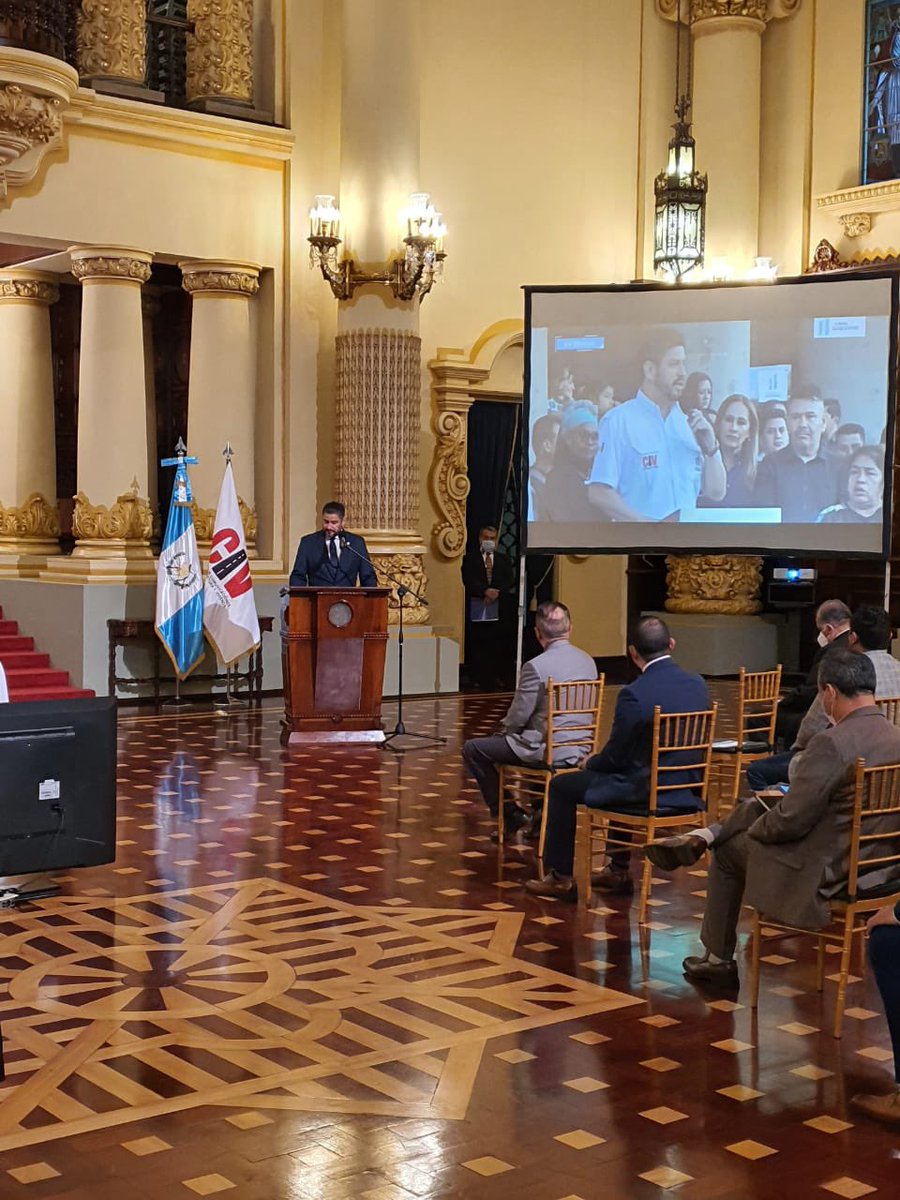 CIV_Guatemala's tweet photo. #ConectaGuate📱 | En la actualidad hay 70 parques en todo el país que cuentan con internet social gratis, siendo #Quetzaltenango el departamento que ha superado los 800 mil dispositivos conectados al mes. https://t.co/BF4GA1ianl