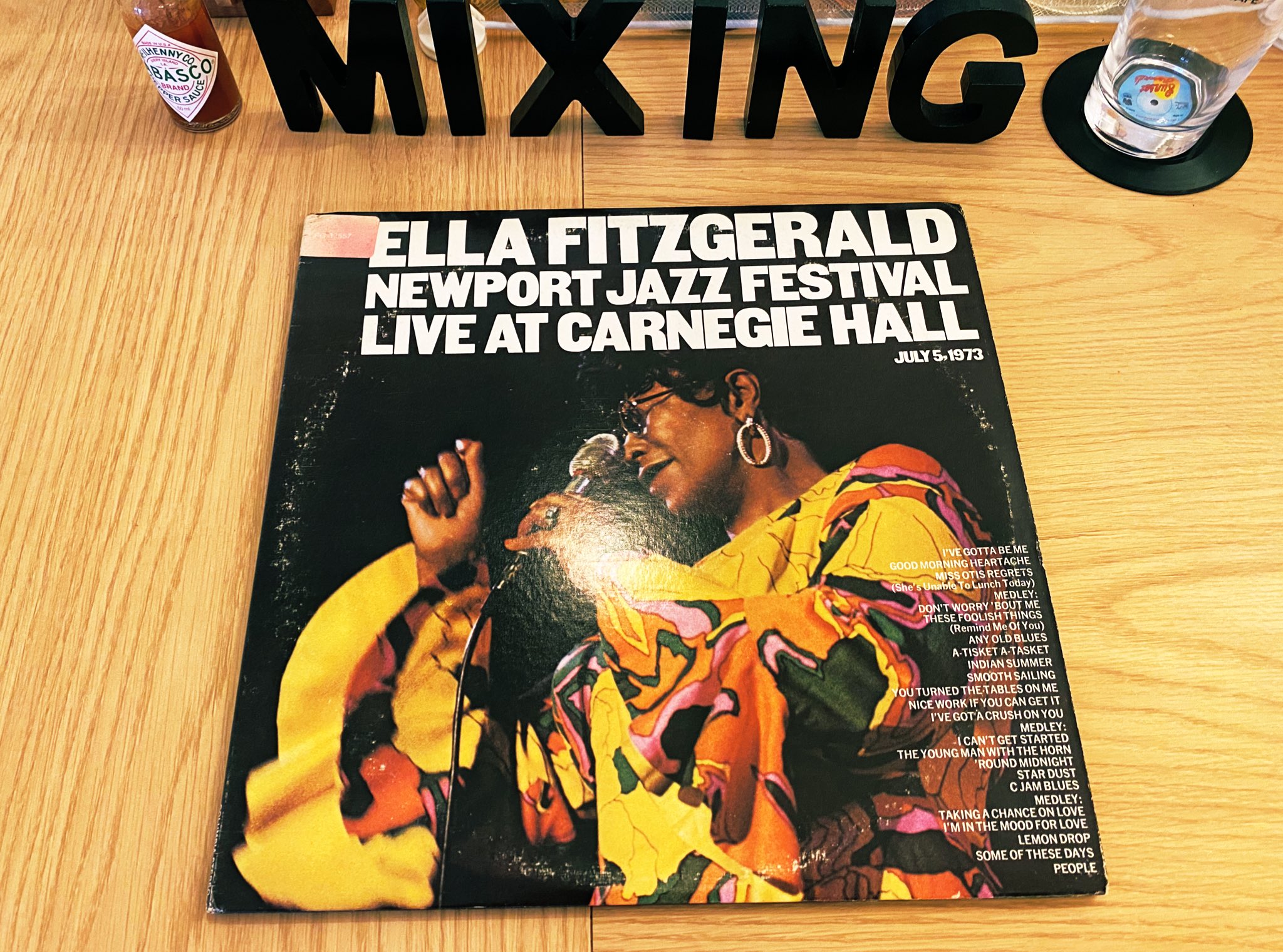 Mixing レコードカフェ バー 京都 西大路五条 グッモーニンmixing 本日火曜日は定休日です また明日から宜しくお願いします Ellafitzgerald エラフィッツジェラルド Ladyella レコード レコードが聴けるお店 T Co Hyoln2oled