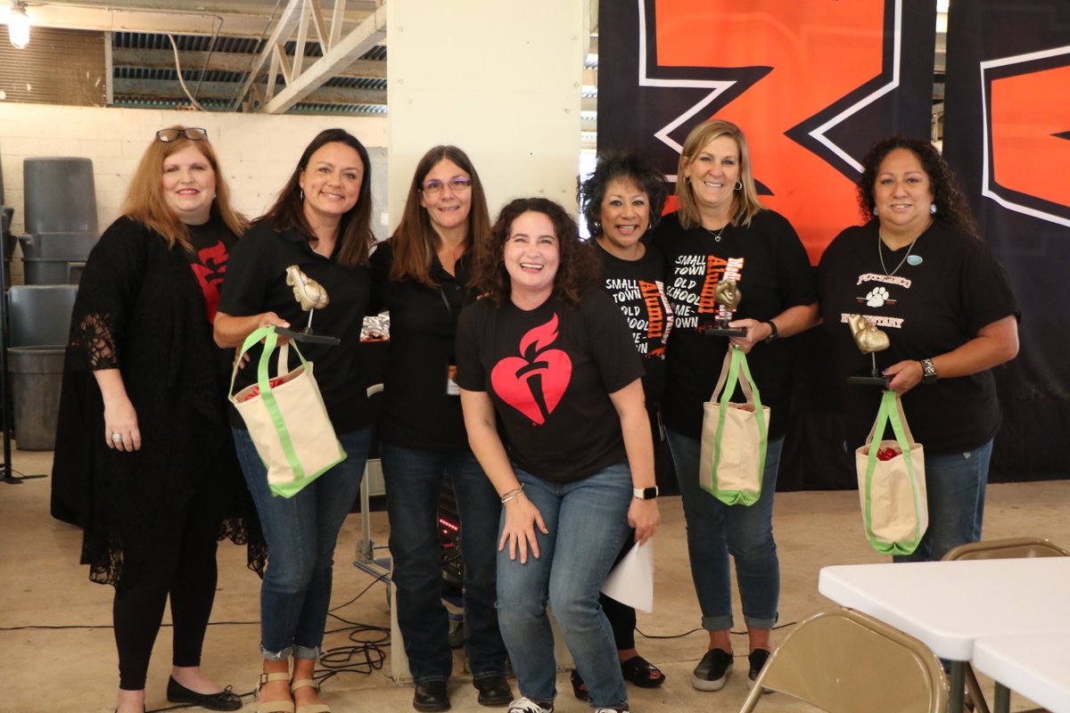 MVISD's tweet photo. On 6/4, The American Heart Association recognized 3 schools for incredible achievements in the Kids Heart Challenge.  In the San Antonio area, @PotrancoMV was #1 school, raising $16,611.  @CastrovilleMV #3 - $8,342, @LaCosteMV rounded out the SA top 10 this year, raising $6,494! https://t.co/IkoviFsNPJ