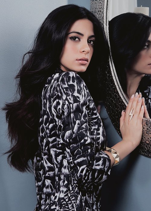 𝗕𝗨𝗦𝗤𝗨𝗘𝗗𝗔: 𝐇𝐄𝐑𝐌𝐀𝐍𝐀 𝐃𝐄 𝐅𝐑𝐄𝐃𝐄𝐑𝐈𝐊 

❏ EMERAUDE TOUBIA.
❏ ABOGADA
❏ ADMINISTRA LOS NEGOCIOS DE FRED.

─  ⤹ 𝚁𝙴𝚃𝚆𝙴𝙴𝚃.