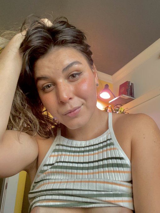 Buns got left in the oven too long 🥺 would you eat em anyways? https://t.co/53i8ds6JsL