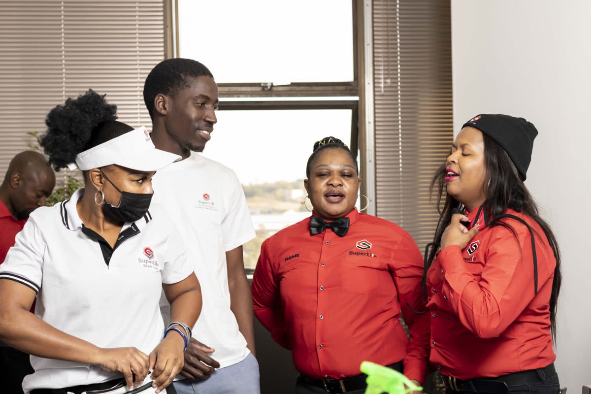 JamesMogashoa's tweet photo. Friday celebration was lit 🔥💃 - at Midrand Office 📍 https://t.co/e5Iiklo3FI