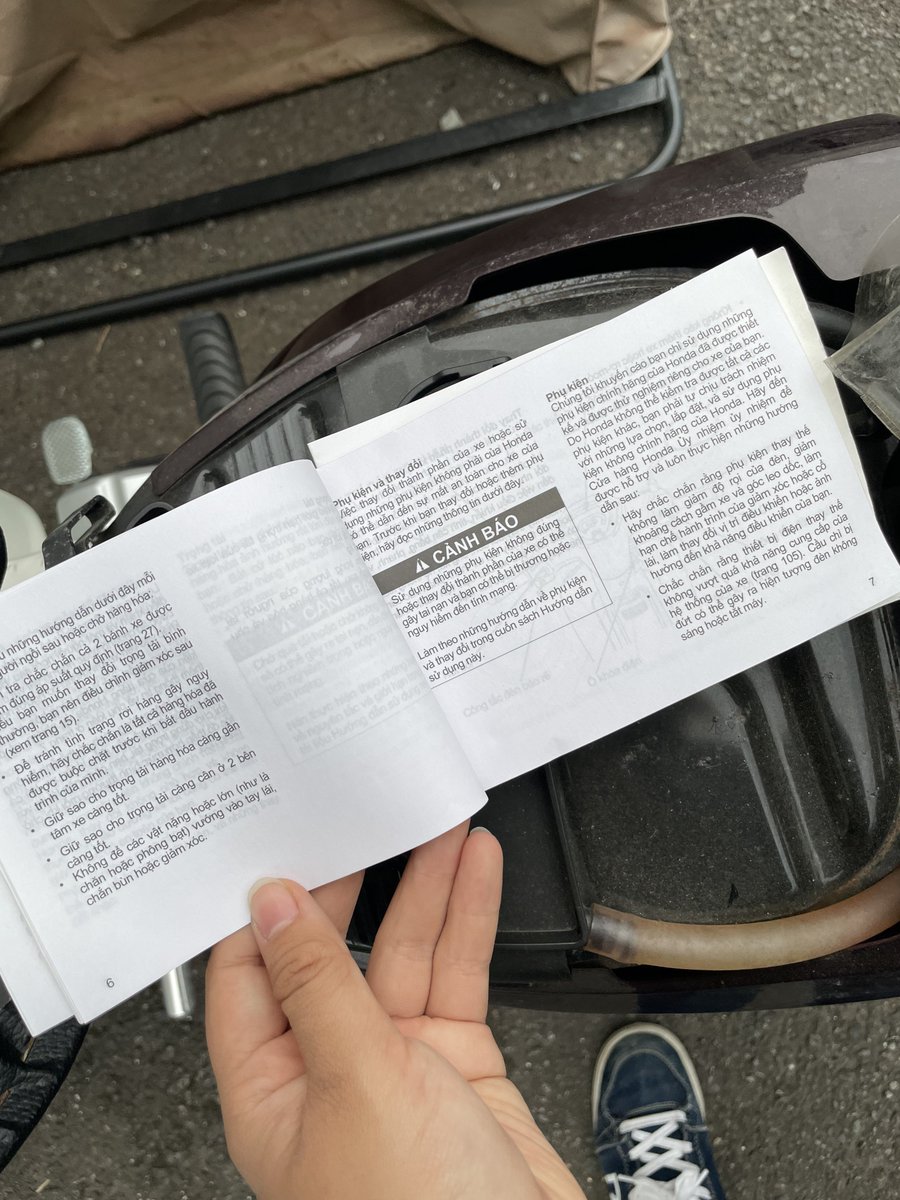 チビ助 年式調べようとしたらこれ 逆車だとまじで困る とりあえず型式から年式分かったからよかった