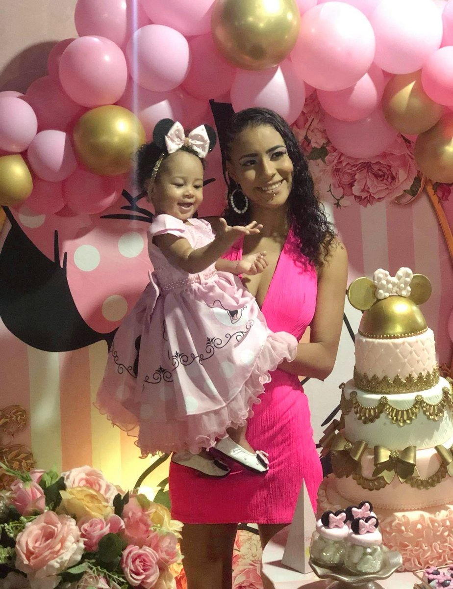kimberllymoren's tweet photo. Tbt desse dia maravilhoso dia da minha princesa 😍👩‍👧🤩 https://t.co/4iilOX8jNx