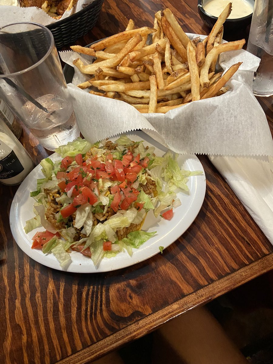 tastytofu456's tweet photo. vegan toastada + fries but shared those https://t.co/43hDd2UiKE