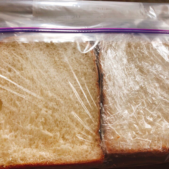 match_long's tweet photo. トースト買うと数日間確実に朝がトーストに。意外と賞味期限短いです。
冷凍したら結構持つのかな。さて今日も張り切ってスロットですね。またアレ打ちたいな。 https://t.co/q2af4B7wsV