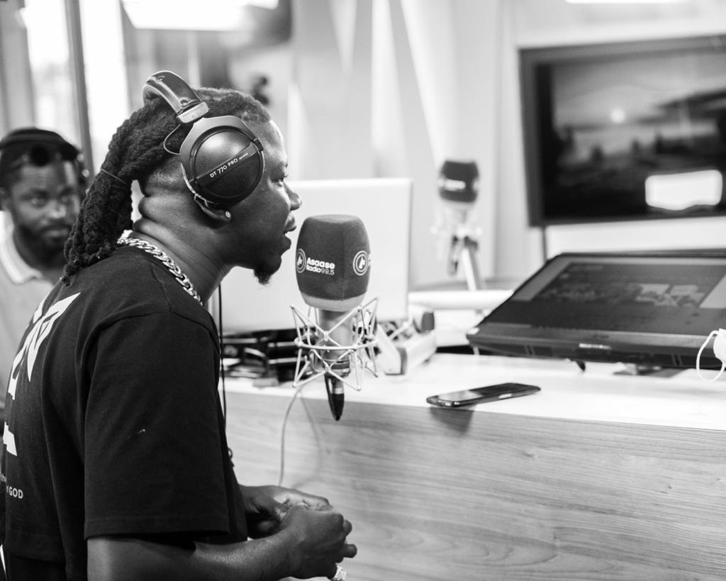 stonebwoy's tweet photo. Happy anniversary to .@asaaseradio995 
#AsaaseSoundClash 🚀 https://t.co/UavVuDNcGQ