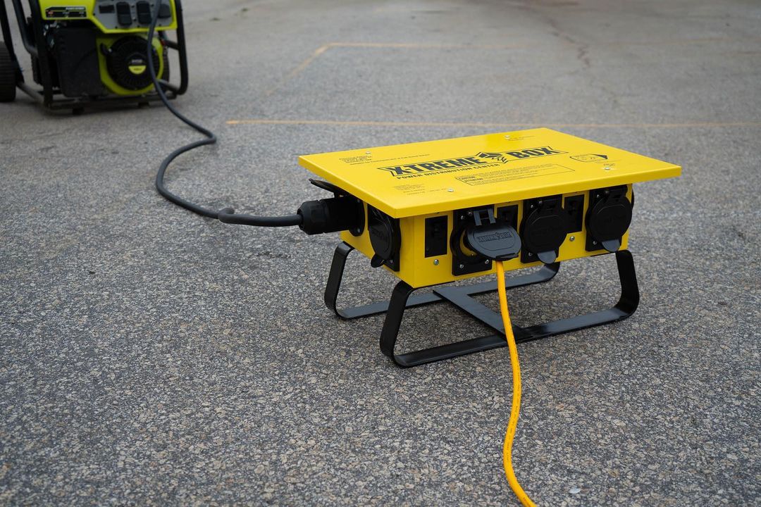 SouthwireTools's tweet photo. For temp power and lighting solutions, we have a wide range of product options. Weather the storms with Southwire!! #southwiretools https://t.co/LxKc7ve5fj