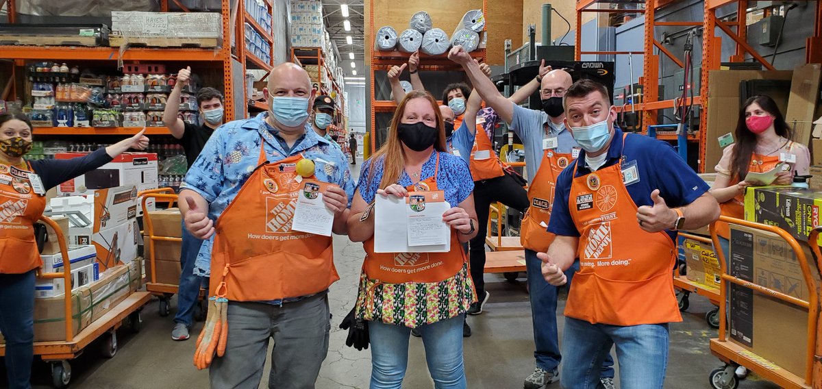 ShannonLFlynn3's tweet photo. 1 week into the #OCMachine, Luke was already seeing some awesome processes in place in D21/22 and D90! Jerry and Angie were recognized for leading these amazing teams to success! Great job you too ๐ฅ @DepotLuke07 @THDangelina4017 @Billaj57 @blkubes @AngieJHen https://t.co/VZ6gcL8FXy