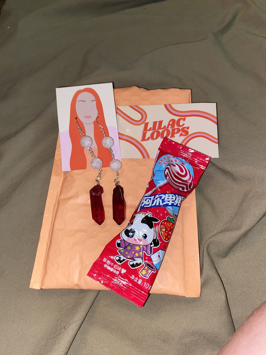 Randy’s Bees 🐝 (@randyssbees) on Twitter photo got these gorgeous earrings in the mail from <a href="/lilacloops/">Lilac Loops 🌿</a> ! cant wait to wear them this weekend! 😍 got these gorgeous earrings in the mail from <a href="/lilacloops/">Lilac Loops 🌿</a> ! cant wait to wear them this weekend! 😍
