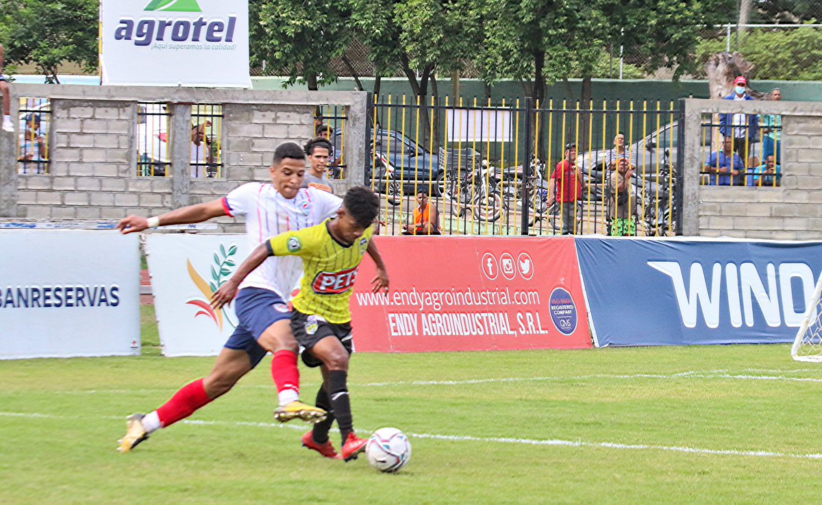 Clásico Joven una rivalidad intensa en LDF 

Más información en nuestro Facebook 
facebook.com/Mocafcc

#mocafc #soymocafc #ldf2021

#ldf #futbol #potd #rd #liga #moca #week #entrenamiento #day #passion #lunes