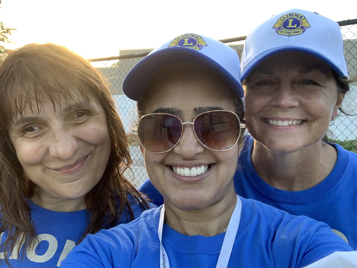 No_StoppingMe's tweet photo. My two beautiful New York Lions Adaptive Baseball mates. There is no fun without you two in this team ❤️ ⚾️ ❤️ https://t.co/TqZ7IhQgxi