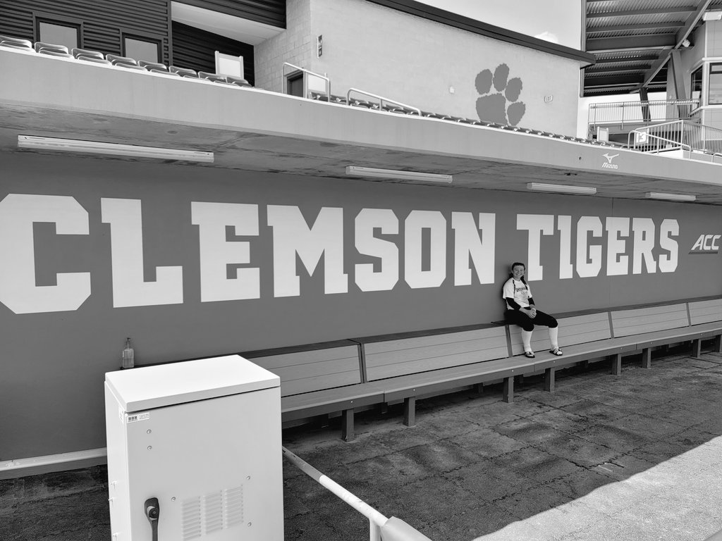 AliviaArtanis's tweet image. So fan girl rt now!! Valerie Cagle and @ansley_gilstrap ❤❤☺☺ Day one done.. two more to go! #learningTons #loveItHere @clemsonsoftball @intensitykod @SoftballConnect @IHartFastpitch @StriveSoftball @SFLIntensityKOD