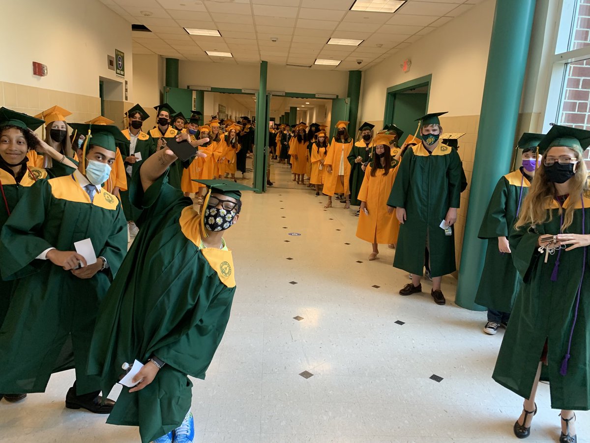 HamdenSchools's tweet photo. Congratulations and good luck to the Hamden High School Class of 2021! https://t.co/oreGh9jFQZ