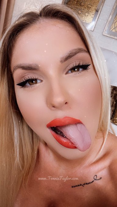 #NationalSelfieDay https://t.co/xYaoSBNWnB<a href="/tag/nationalselfieday"class="tags">#NationalSelfieDay</a>