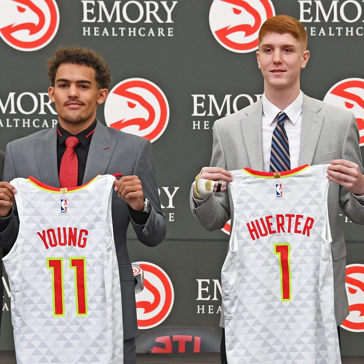 ATLHawks's tweet photo. 3 years ago today, these two became Hawks 🙌 https://t.co/M2koMsWKPR