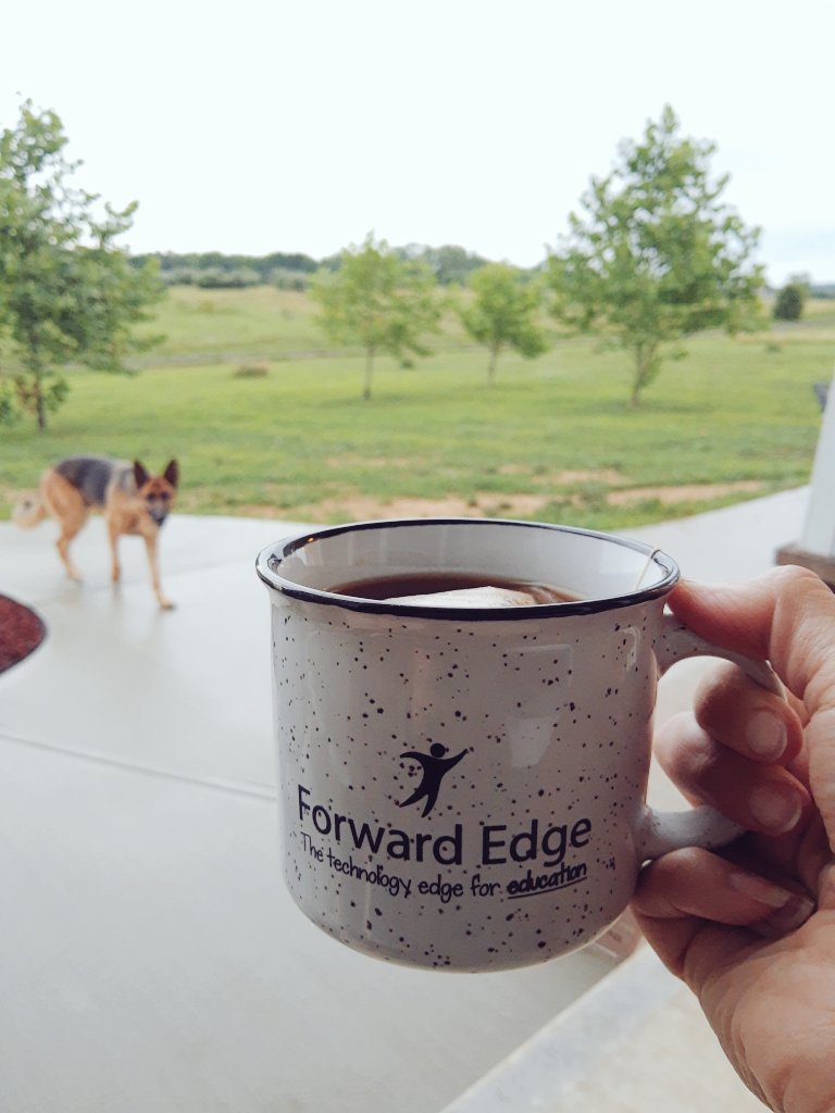 TechTime_MrsB's tweet image. Time for some @RRCoachCast this rainy evening! #FECamp21