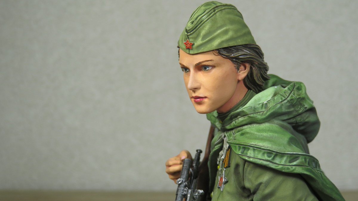 Zxshige S Tweet ロシア赤軍最強と言われた 女性スナイパー リュドミラ パヴリチェンコです 1 10胸像 サフはエアブラシですが 塗りは筆塗り ファレホと一部にタミヤアクリル 金属表現にエナメル塗料を使用してます 筆塗りの宴 Trendsmap