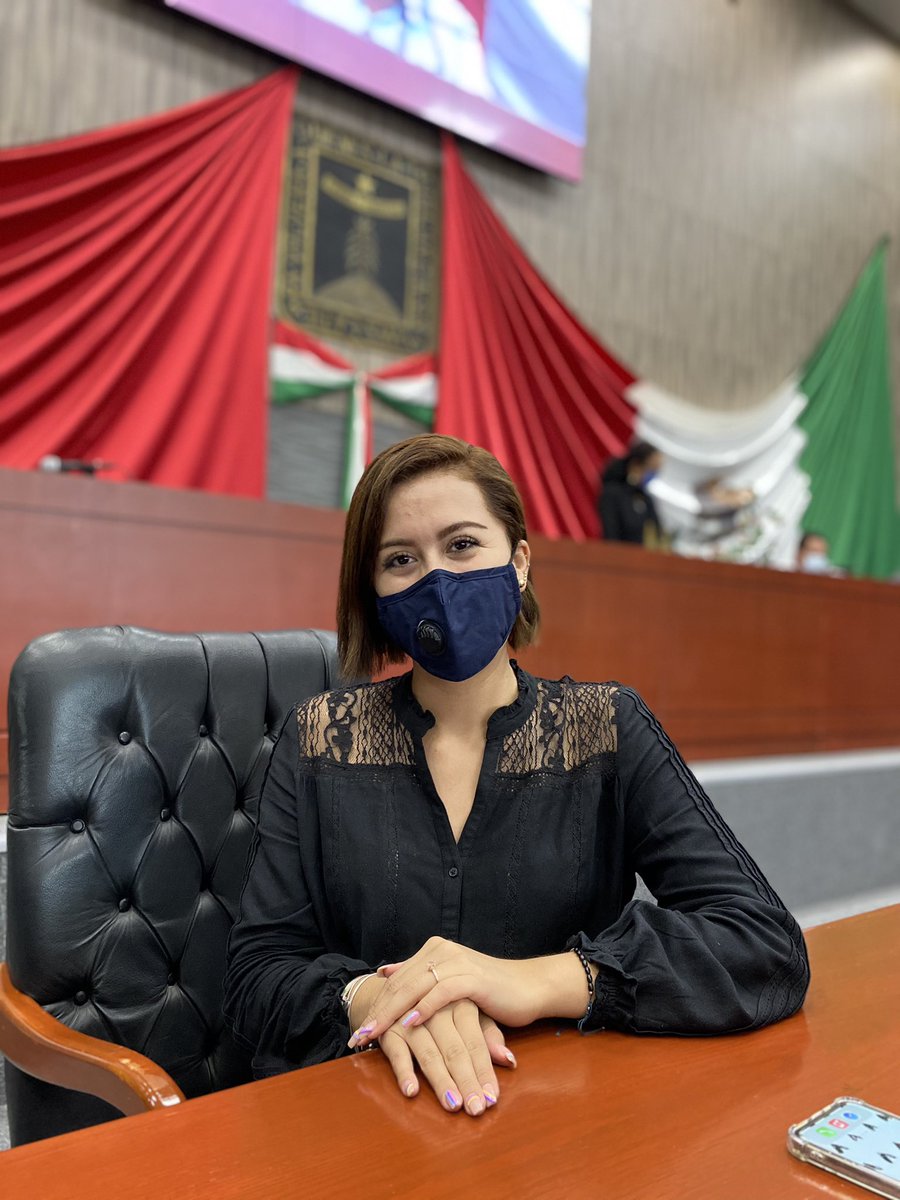 Durante la sesión de pleno, se realizó la votación para elegir al 5to diputado y a las tres diputadas suplentes que fungirán en la diputación permanente en el 2do receso del 3er año de trabajo legislativo. 

#XochiquetzalSánchezAyala
#DiputadaHumanista