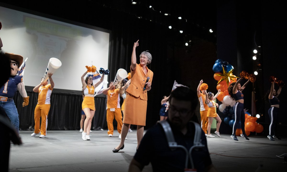 UTEP's tweet photo. Welcome to all of the new Miners who will join us next semester! ⛏️ 🎉   Incoming freshmen were celebrated during the first session of New Student Orientation (@utep_nso) on June 21, 2021. Sign up for orientation here:  https://t.co/6CxlHqlOGv https://t.co/Hom52Bsq5H