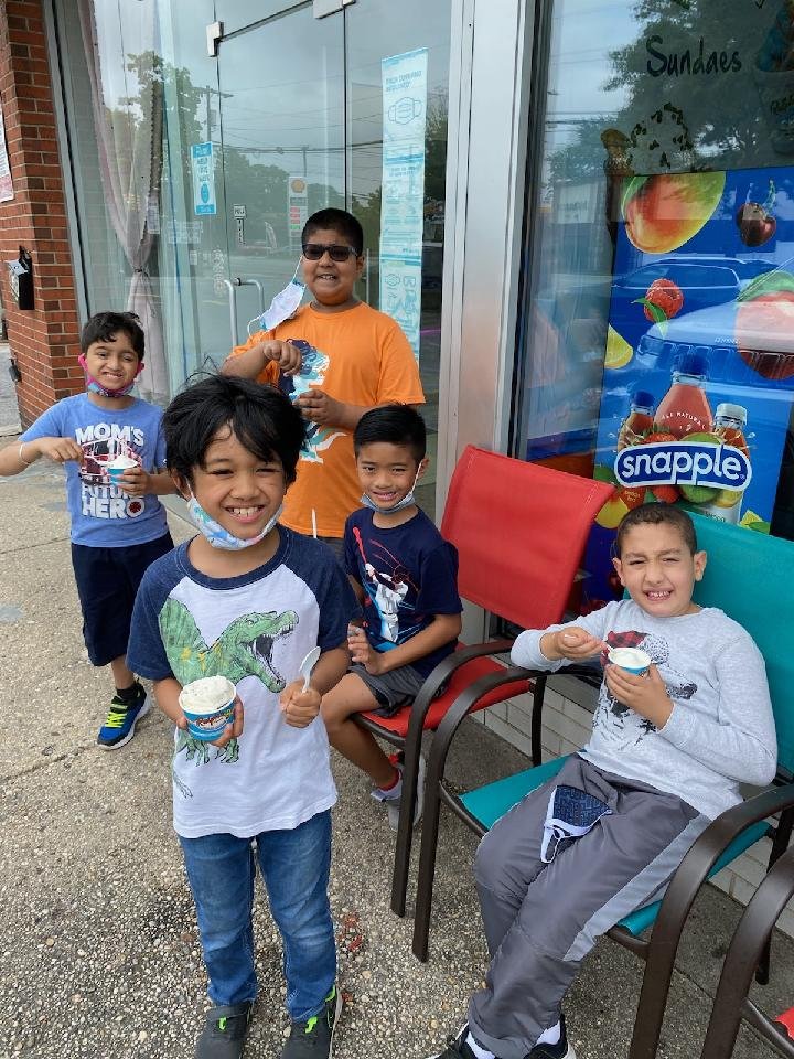 Mrs. Reiman's class went on a walking field trip to Ralph's Ices!
The students got to use the gift certificates they earned earlier in the year for excellent reading during PARP  😀📚👟🍦💗
<a href="/BGreenSchool/">Bowling Green School</a>