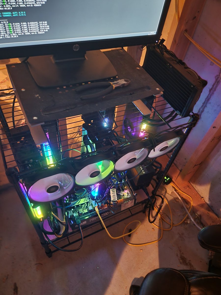 BerZerKusa's tweet image. Crypto prices are down, but so is mining difficulty.  #CoinCollecter #ETH