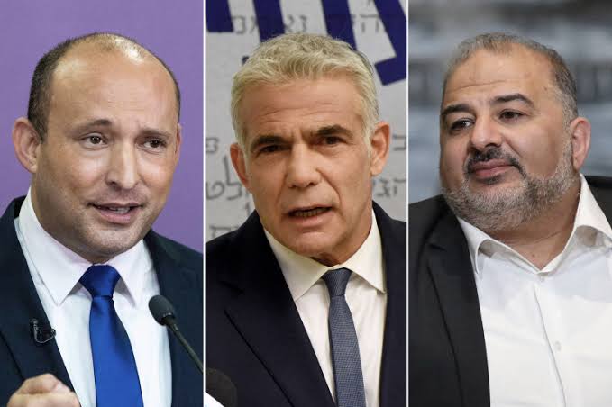 hazemalsalty's tweet photo. @IsraelArabic @ofirgendelman بداية الانهيار الصهيوني,الصهاينة يتأامرون على بعضهم بمساعدة العرب , أبارك هذا الإنهيار https://t.co/y4k7KdMe4g