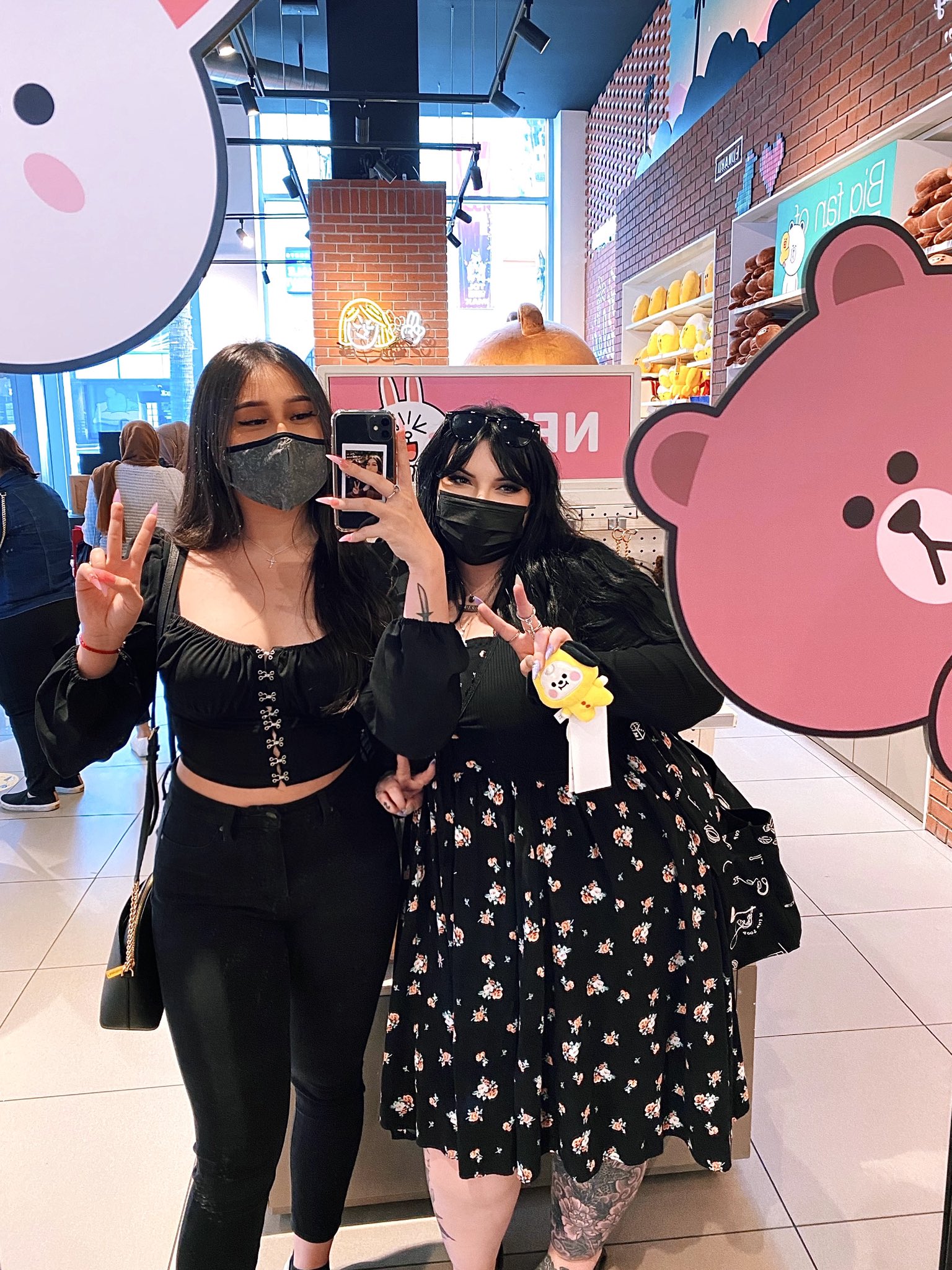 𝔰𝔥𝔬𝔬𝔤𝔢𝔯 on Twitter "👯‍♀️💞 https //t.co/FGhxt7CE6f" / Twitter