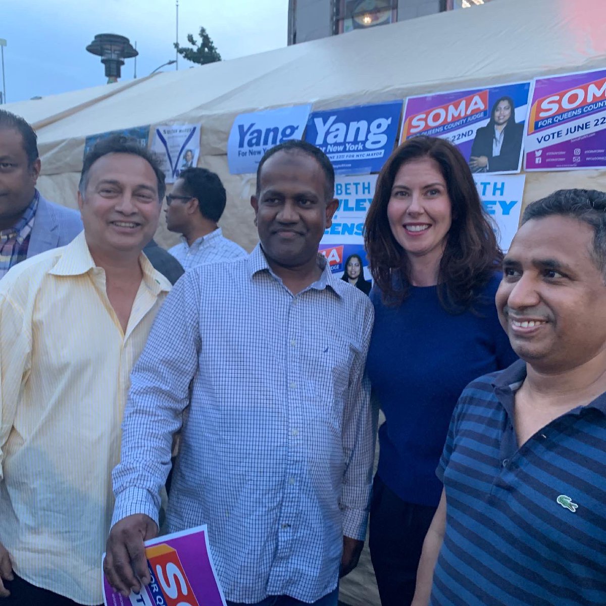 ElizCrowleyNYC's tweet photo. You can feel the energy out tonight in Jackson Heights. New Yorkers want change and candidates up and down the ballot who will deliver for people, not big developers or special interests. #DiversityPlaza @EvelynYang https://t.co/dudBq4fm5L